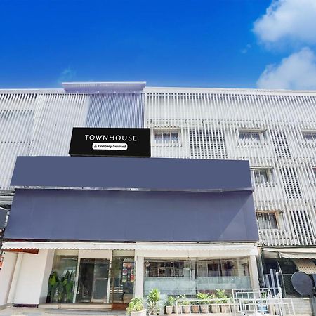 ホテル Townhouse Khar The Habitat ムンバイ エクステリア 写真