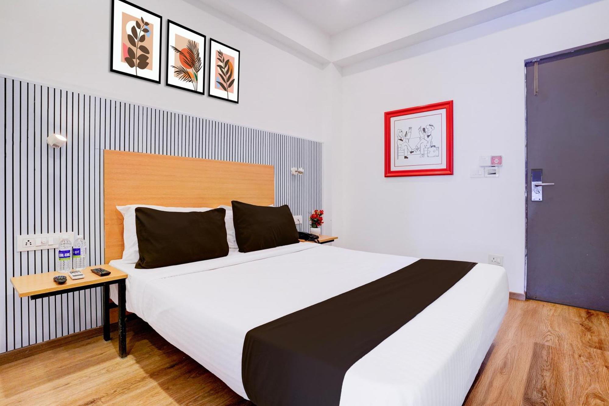 ホテル Townhouse Khar The Habitat ムンバイ エクステリア 写真