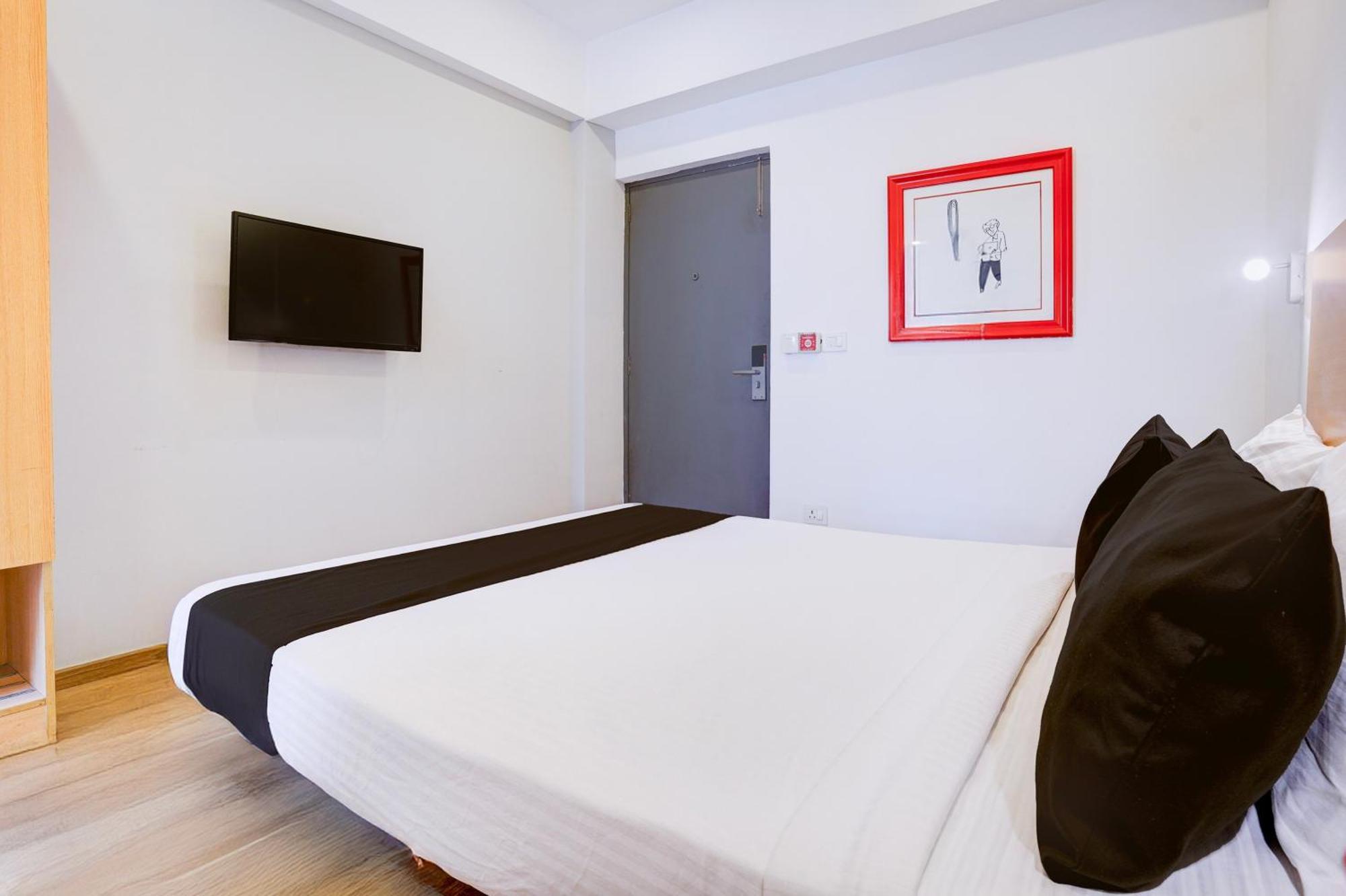 ホテル Townhouse Khar The Habitat ムンバイ エクステリア 写真