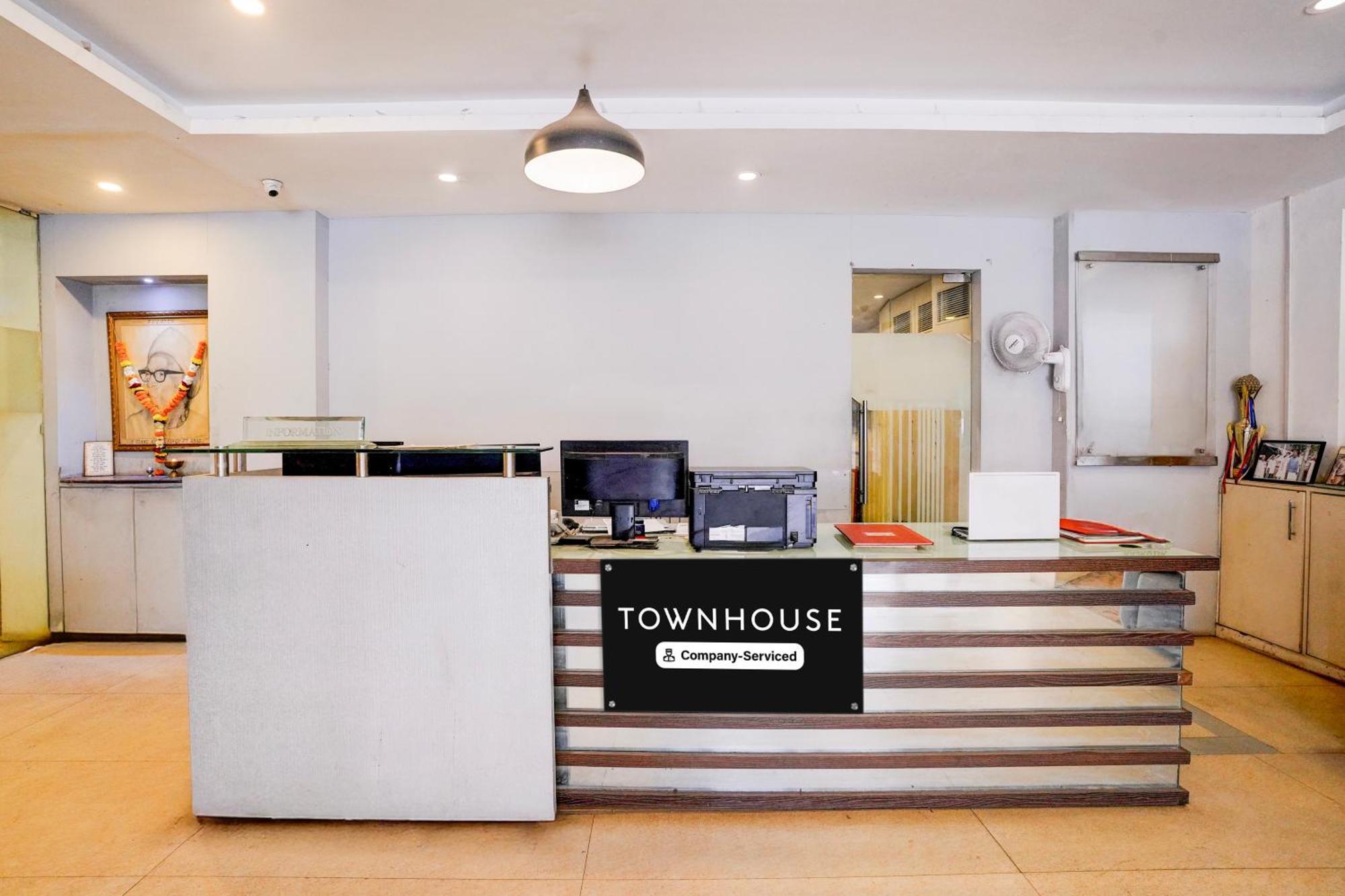 ホテル Townhouse Khar The Habitat ムンバイ エクステリア 写真