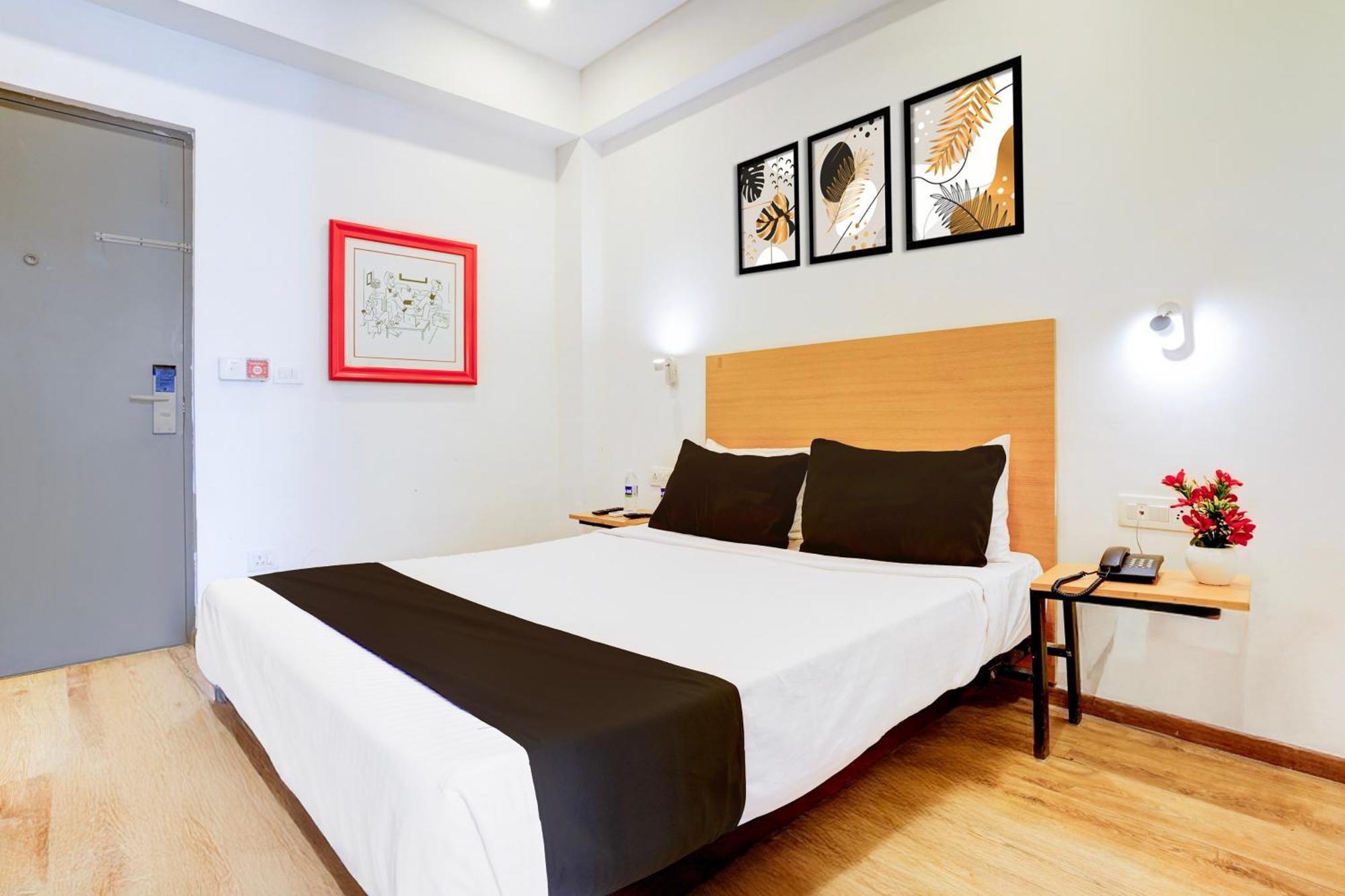 ホテル Townhouse Khar The Habitat ムンバイ エクステリア 写真