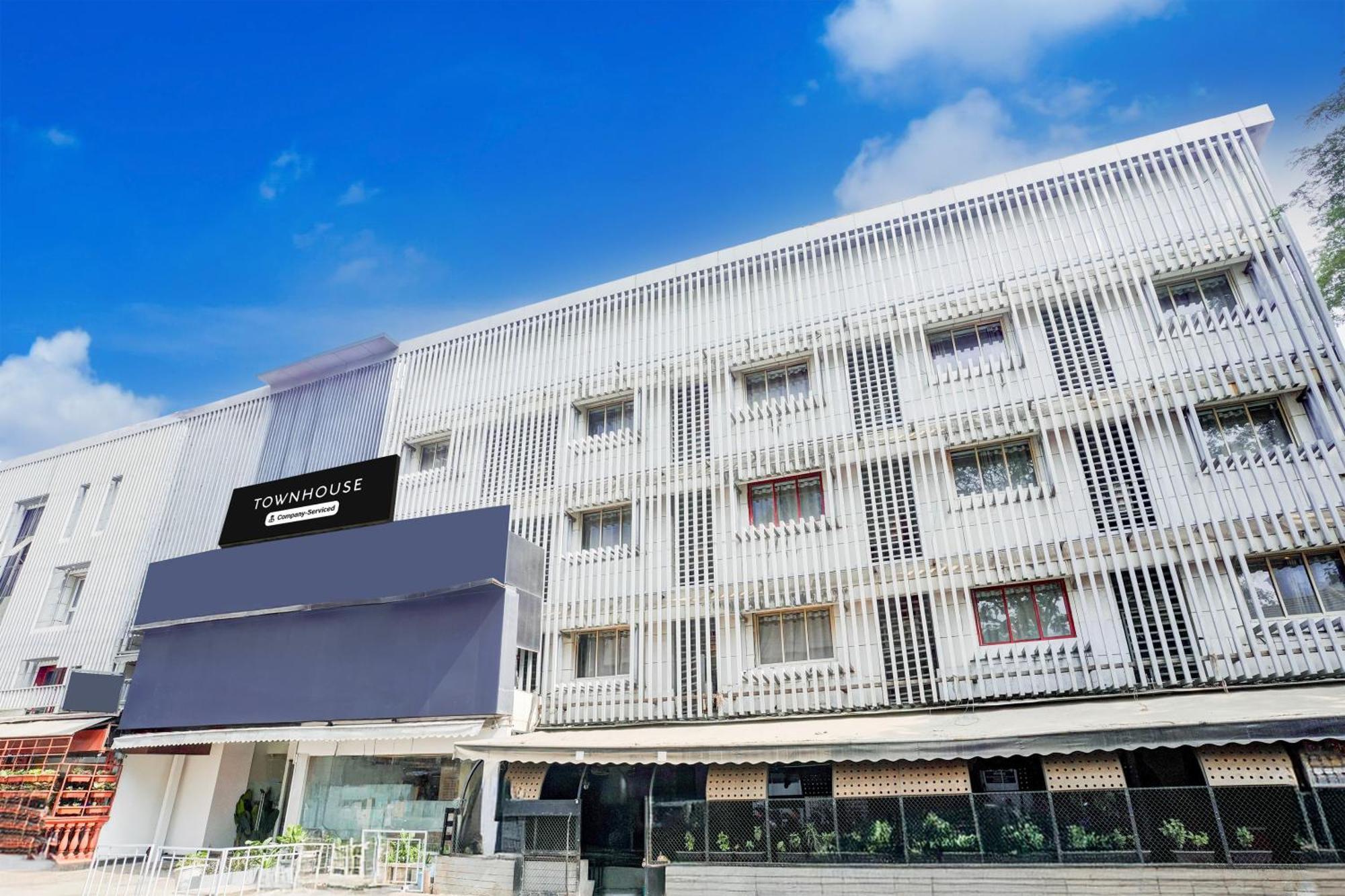 ホテル Townhouse Khar The Habitat ムンバイ エクステリア 写真